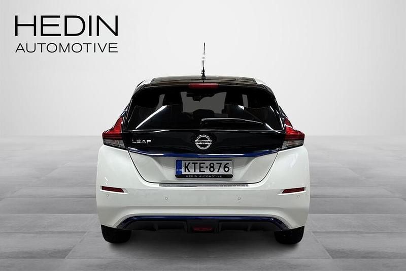 Käytetty Nissan Leaf 360º 110 kW (150 HP) 2018 Valkoinen Viistoperä