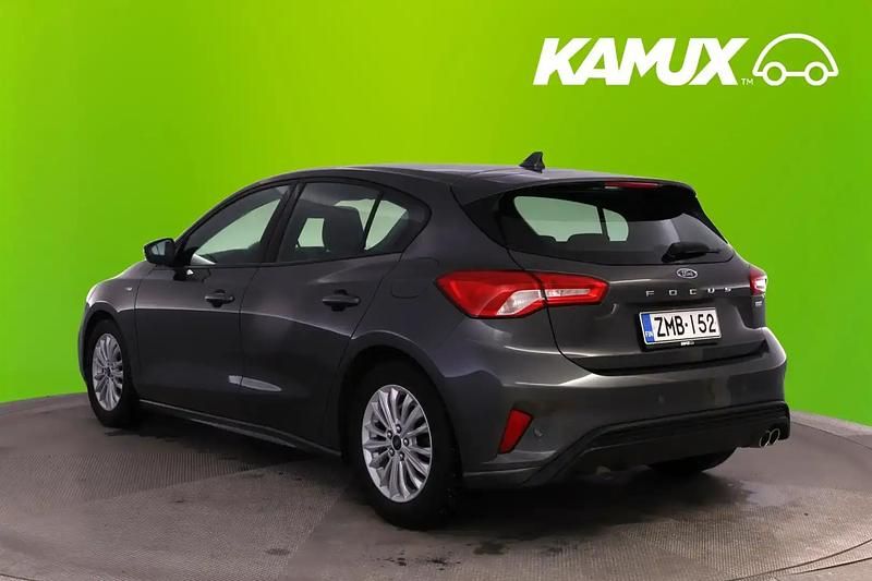 Käytetty Ford Focus ST-Line 125 HP (91 kW) 2019 Hopea / harmaa Sedan
