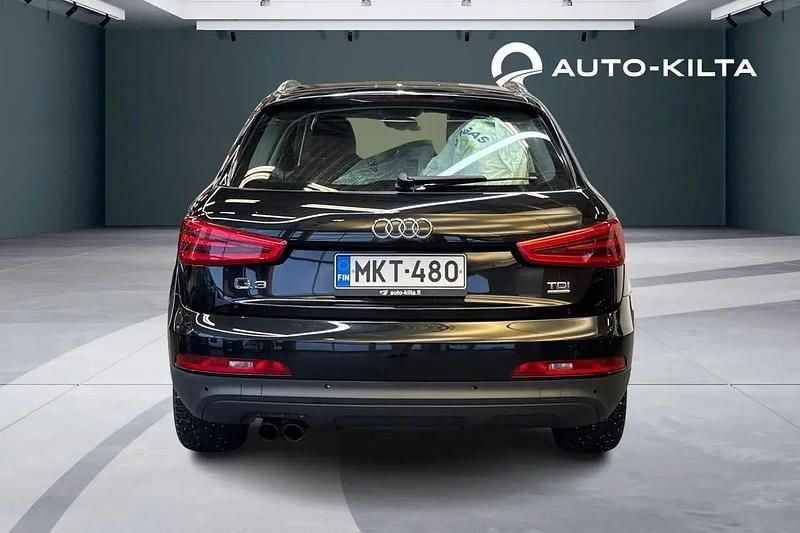 Käytetty Audi Q3 Business 177 HP (130 kW) 2012 Musta Katumaasturi