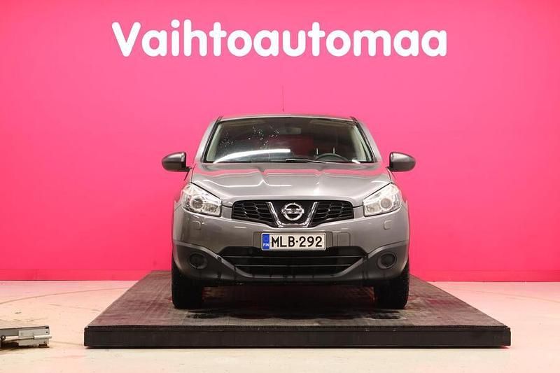Käytetty Nissan Qashqai 117 HP (86 kW) 2012 Katumaasturi