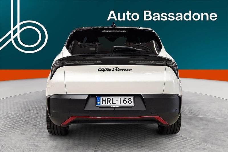 Käytetty Alfa Romeo Junior Veloce 207 kW (282 HP) 2025 Katumaasturi