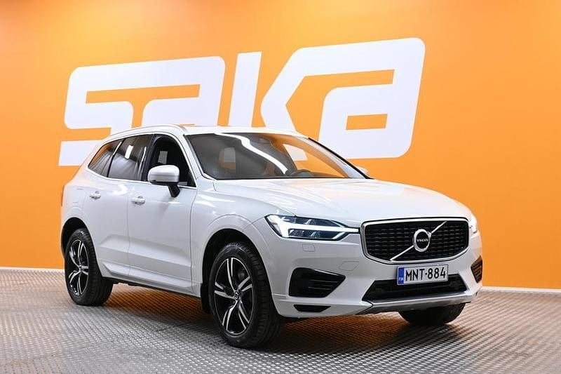 Käytetty Volvo XC60 R-Design 303 HP (222 kW) 2019 Katumaasturi