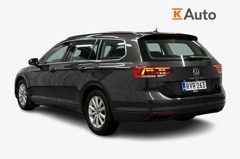 Käytetty VW Passat Comfortline 150 HP (110 kW) 2024 Harmaa Farmari