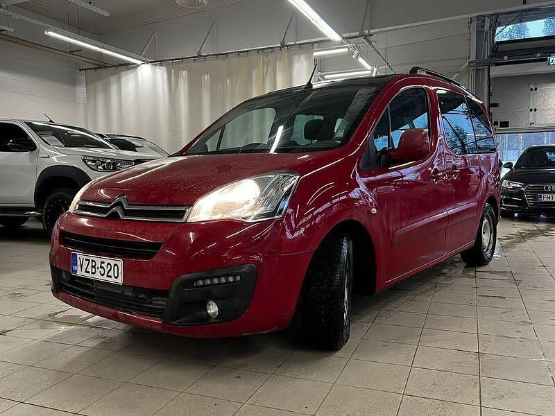 Käytetty Citroën Berlingo Feel 99 HP (72 kW) 2016 Tila-auto