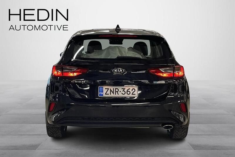 Käytetty Kia Ceed LX 120 HP (88 kW) 2021 Viistoperä