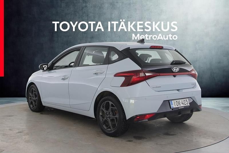 Käytetty Hyundai i20 Comfort 99 HP (72 kW) 2021 Sininen Viistoperä
