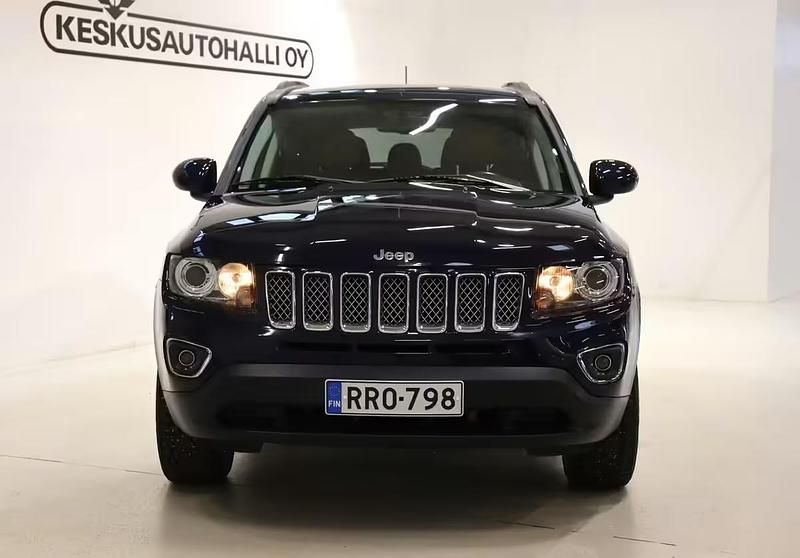 Käytetty Jeep Compass Trailhawk 180 HP (132 kW) 2013 Met. valkoinen Katumaasturi