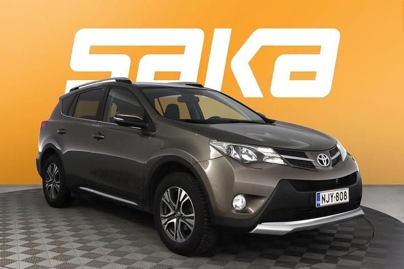 Käytetty Toyota RAV4 Active 124 HP (91 kW) 2015 Katumaasturi