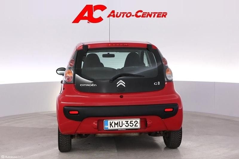 Käytetty Citroën C1 Attraction 68 HP (50 kW) 2014 Punainen Viistoperä