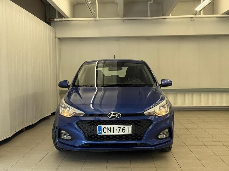 Käytetty Hyundai i20 Comfort 101 HP (74 kW) 2019 Sininen Viistoperä