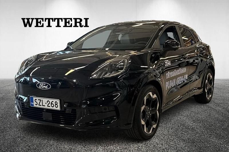 Musta Uusi 2025 Ford Puma Gen-E Premium Katumaasturi | 39 900 € (Hieman kallis) - Kuva 1/4