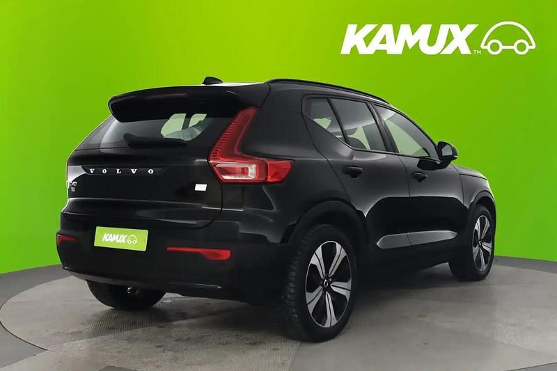 Käytetty Volvo XC40 Plus 300 kW (408 HP) 2023 Musta Katumaasturi