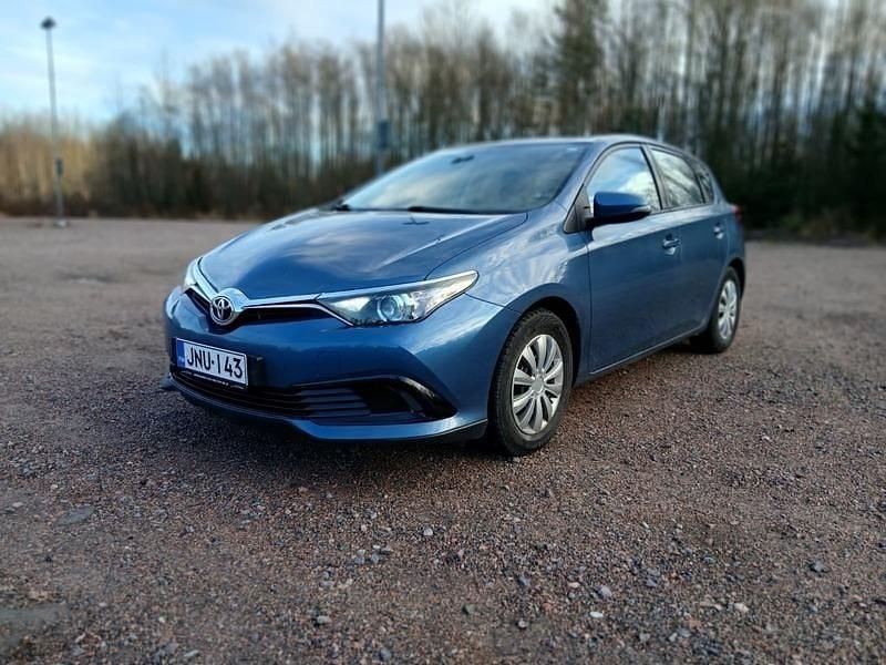 Käytetty 2017 Toyota Auris Life Viistoperä | 13 280 € (Perustarjous) - Kuva 1/3