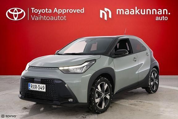 2vn urban khaki / b Uusi 2025 Toyota Aygo X Pulse Katumaasturi | 27 900 € - Kuva 1/3
