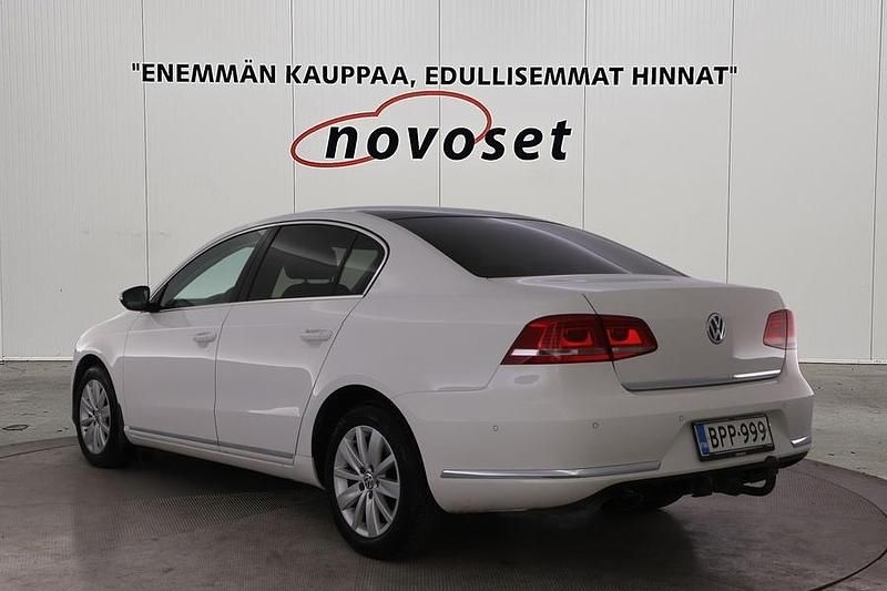 Käytetty VW Passat Comfortline 160 HP (117 kW) 2012 Valkoinen Sedan