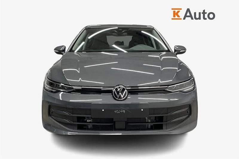 Käytetty VW Golf VIII Comfortline 204 HP (150 kW) 2025 Harmaa Viistoperä