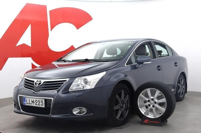 Käytetty Toyota Avensis Multidrive S 147 HP (108 kW) 2010 Sininen Sedan