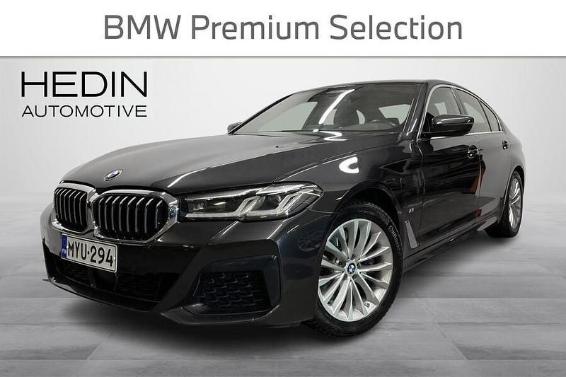 Harmaa Käytetty 2022 BMW 530e M Sport Sedan | 34 900 € (Perustarjous) - Kuva 1/4