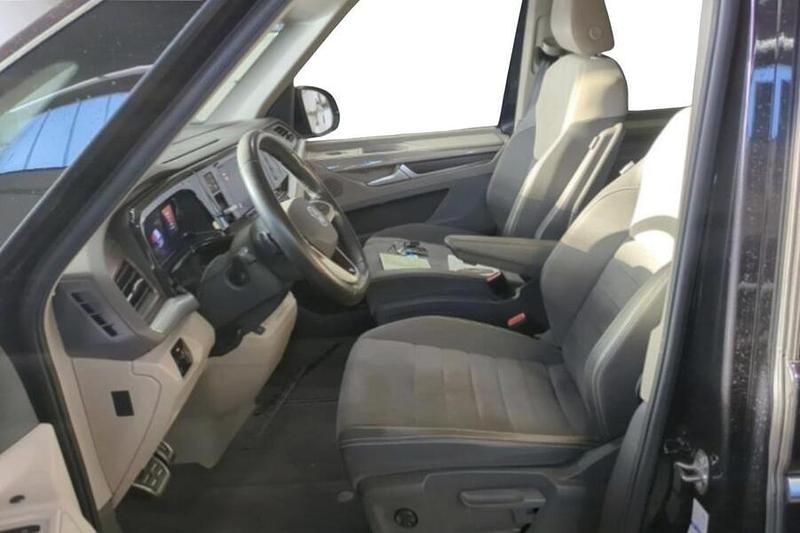 Käytetty VW Multivan Style 218 HP (160 kW) 2023 Van