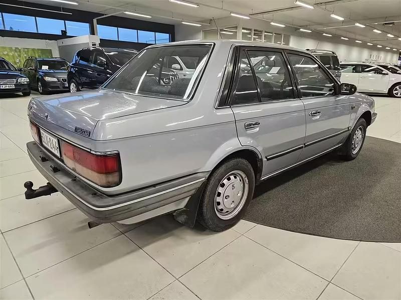 Käytetty Mazda 323 1989 Harmaa Sedan