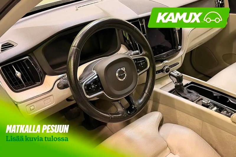 Käytetty Volvo XC60 Business Edition 2018 Hopea / harmaa Katumaasturi