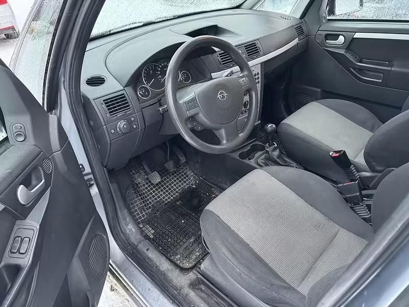 Käytetty Opel Meriva Enjoy 2005 Tila-auto