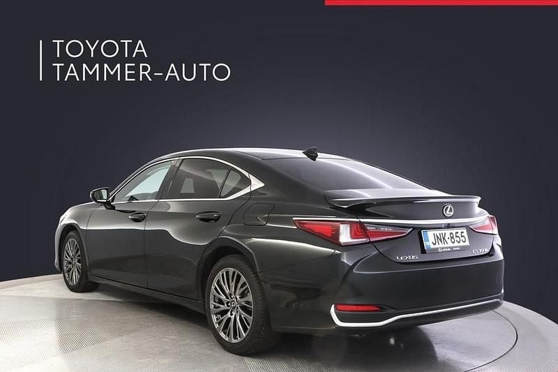 Käytetty Lexus ES300H 178 HP (130 kW) 2024 Musta Sedan