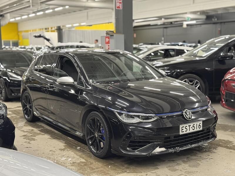 Käytetty VW Golf VIII R 320 HP (235 kW) 2021 Viistoperä