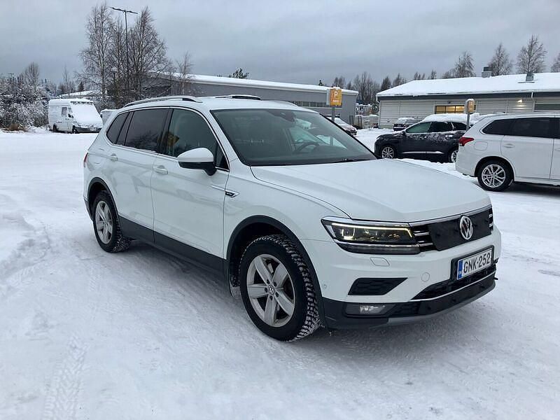 Käytetty 2019 VW Tiguan Allspace Highline Katumaasturi | 26 900 € (Perustarjous) - Kuva 1/4