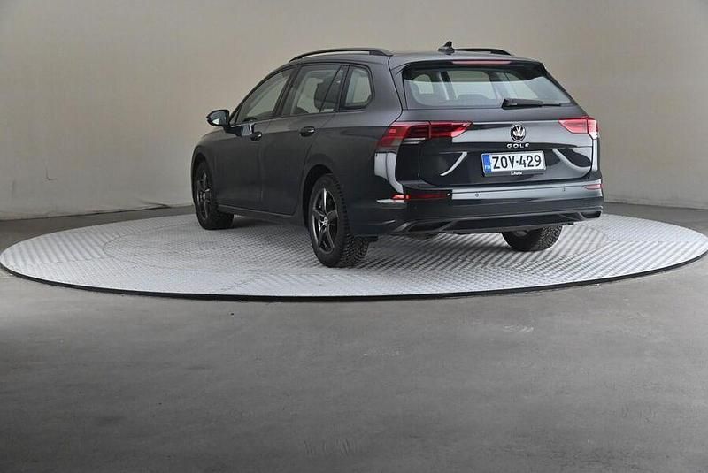 Käytetty VW Golf VIII Comfortline 116 HP (85 kW) 2023 Farmari