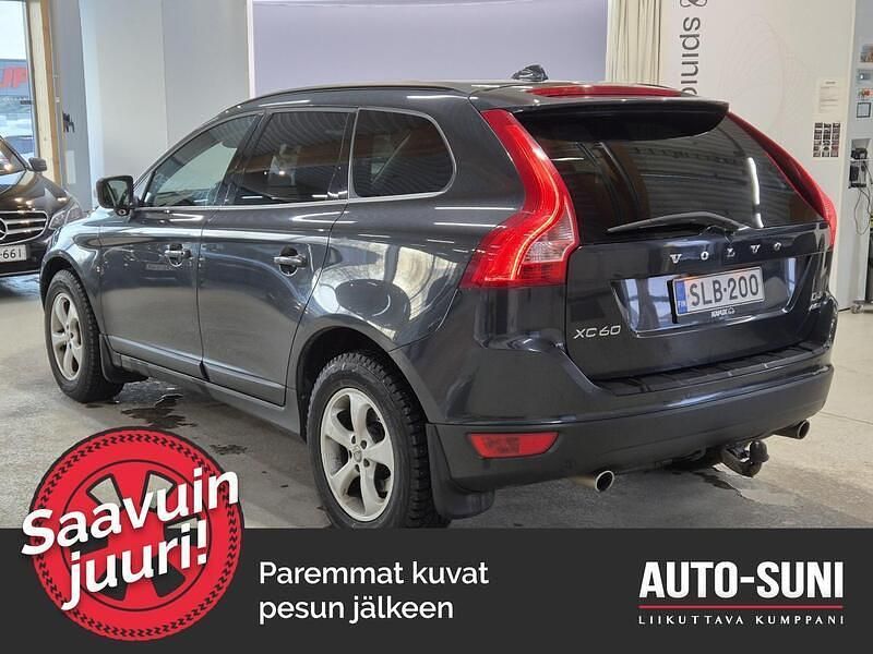 Käytetty Volvo XC60 Business Edition 163 HP (119 kW) 2013 Katumaasturi