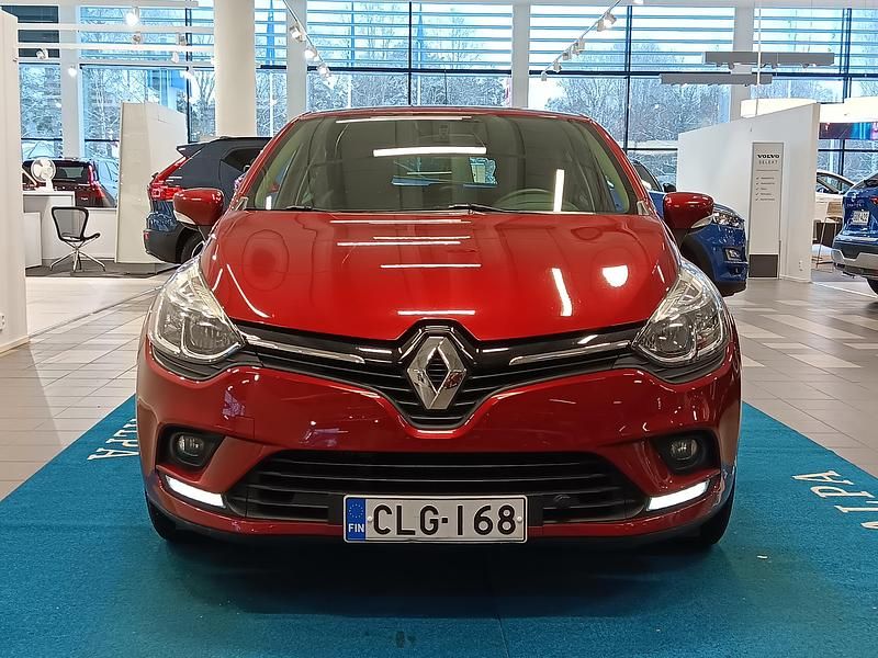 Käytetty Renault Clio IV Zen 90 HP (66 kW) 2016 Viistoperä