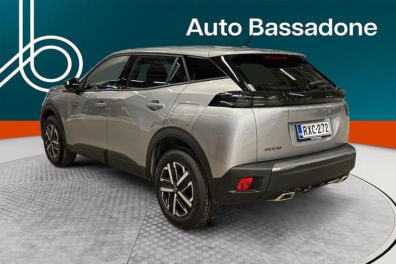 Käytetty Peugeot 2008 Active 131 HP (96 kW) 2024 Katumaasturi