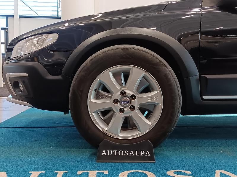 Käytetty Volvo XC70 Momentum 181 HP (133 kW) 2015 Musta Farmari