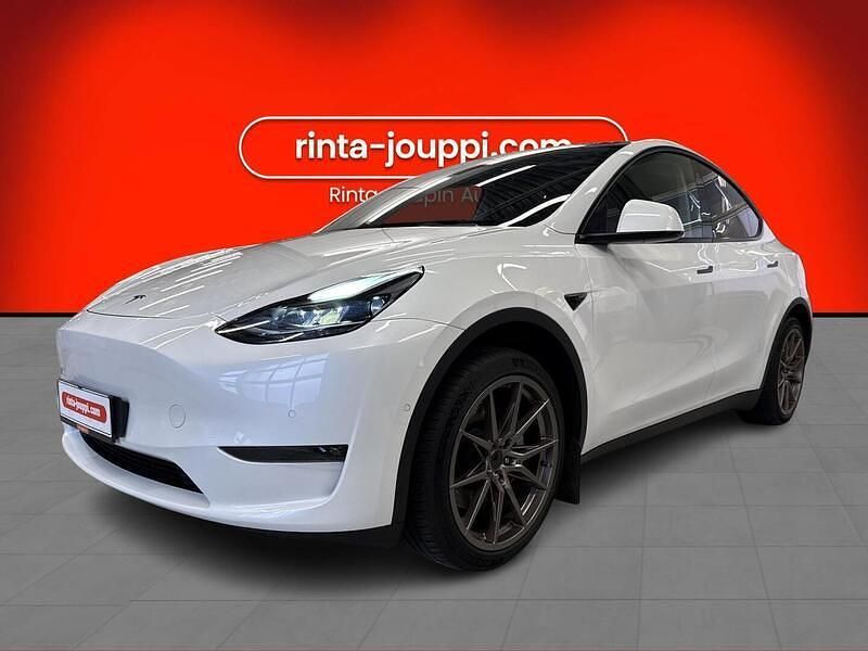 Valkoinen Käytetty 2021 Tesla Model Y Katumaasturi | 33 780 € (Perustarjous) - Kuva 1/4