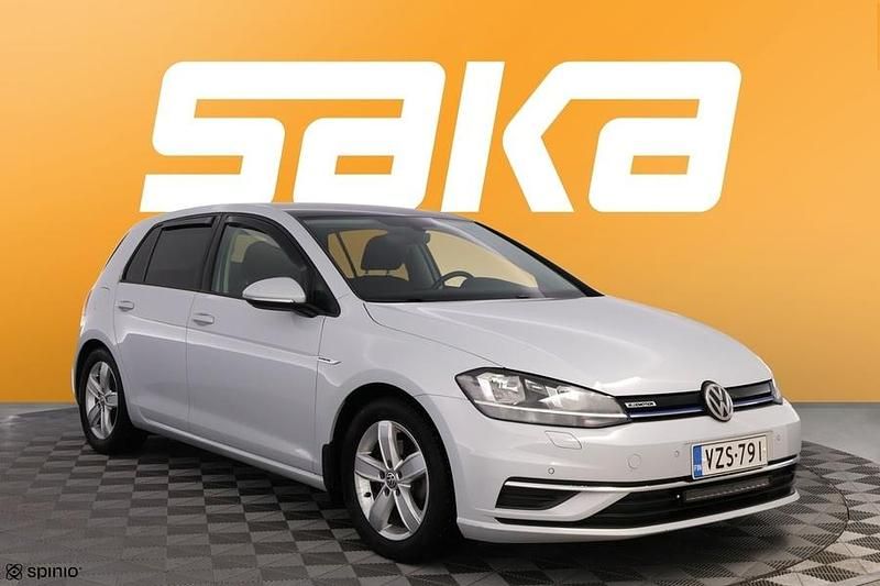 Käytetty VW Golf VII Comfortline 131 HP (96 kW) 2018 Viistoperä