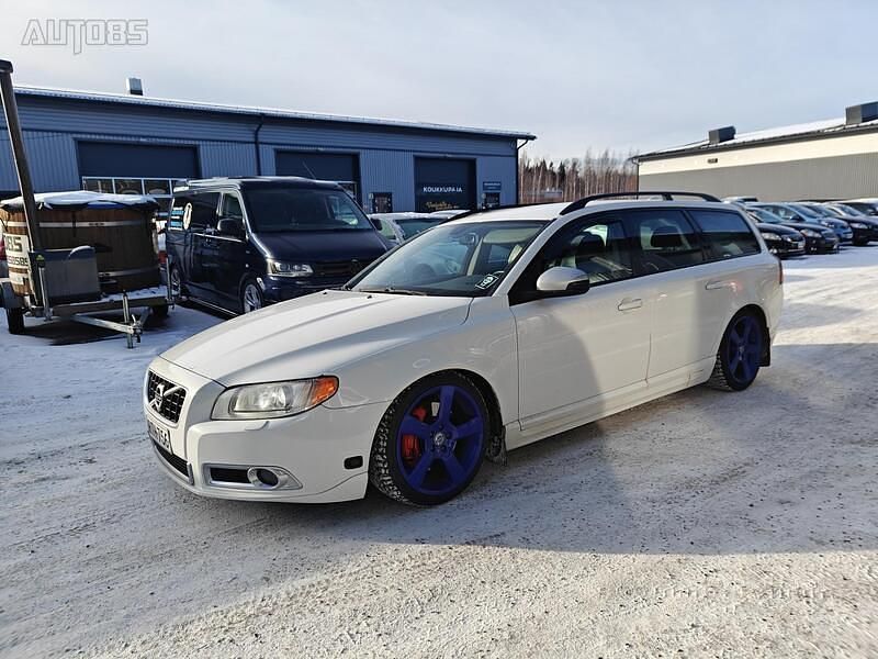 Käytetty Volvo V70 R-Design 231 HP (169 kW) 2010 Farmari