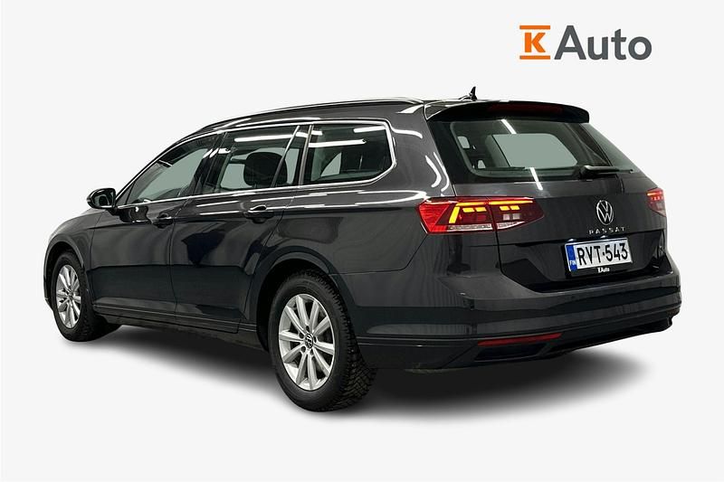 Käytetty VW Passat Comfortline 150 HP (110 kW) 2024 Met. harmaa Farmari