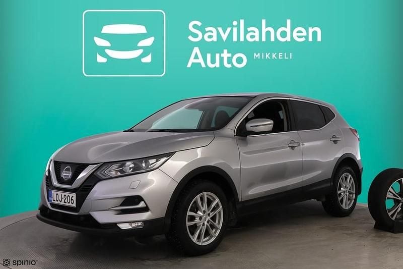 Käytetty Nissan Qashqai N-Connecta 116 HP (85 kW) 2017 Hopea Katumaasturi