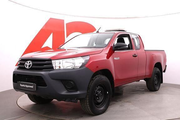 Punainen Käytetty 2020 Toyota HiLux Life Nouto | 38 790 € (Supertarjous) - Kuva 1/4