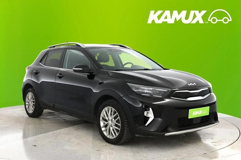 Käytetty Kia Stonic 101 HP (74 kW) 2023 Musta Katumaasturi