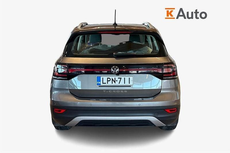 Käytetty VW T-Cross Business 150 HP (110 kW) 2021 Harmaa Katumaasturi