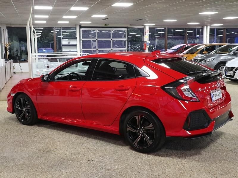 Käytetty Honda Civic Sport 126 HP (92 kW) 2019 Punainen Viistoperä