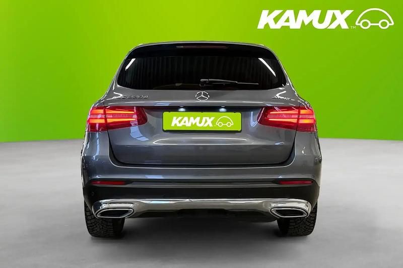 Käytetty Mercedes GLC220 Business 170 HP (125 kW) 2018 Hopea / harmaa Katumaasturi