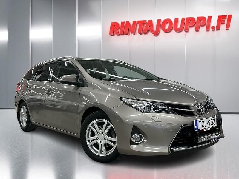 Käytetty Toyota Auris Touring Sports Multidrive S 132 HP (97 kW) 2015 Farmari