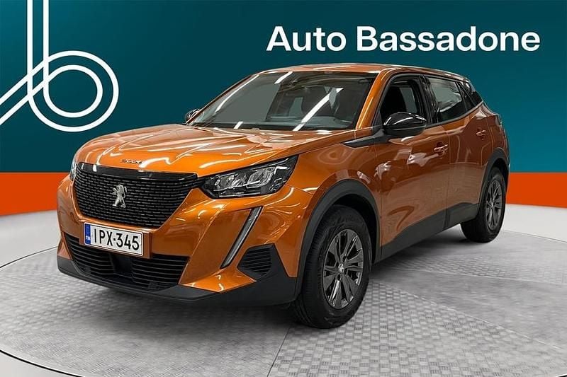 Käytetty Peugeot 2008 Active 131 HP (96 kW) 2022 Katumaasturi