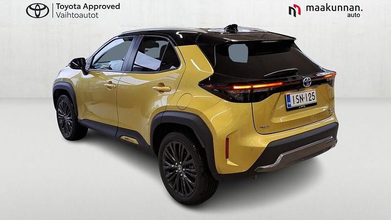 Käytetty Toyota Yaris Cross 92 HP (67 kW) 2022 Ruskea (beige) Katumaasturi