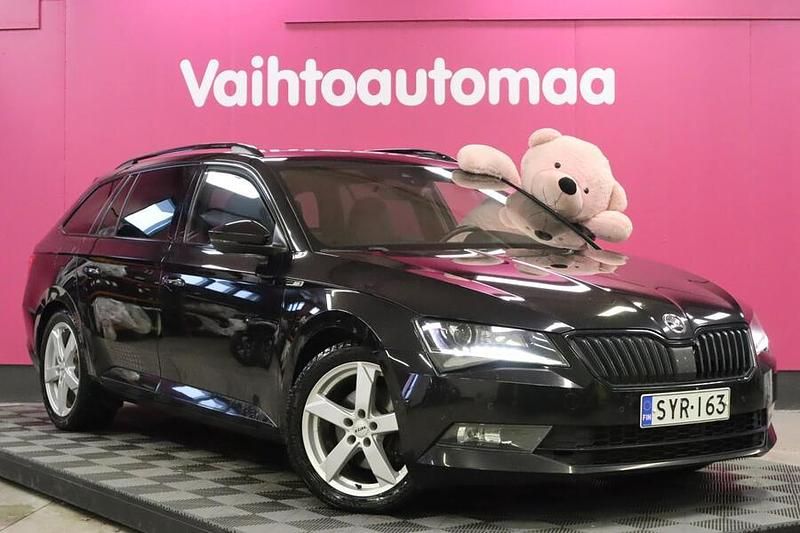 Käytetty Skoda Superb SportLine 150 HP (110 kW) 2019 Farmari