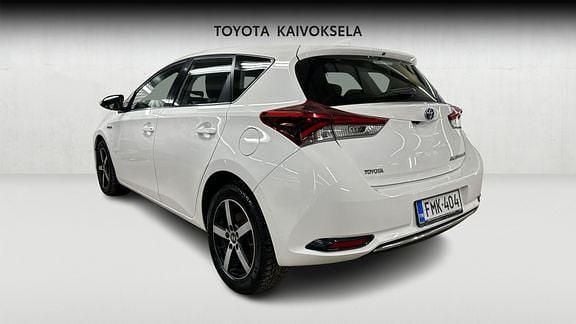 Käytetty Toyota Auris Active 98 HP (72 kW) 2016 Valkoinen Viistoperä