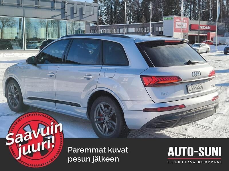 Käytetty Audi Q7 Business 340 HP (250 kW) 2021 Hopea Katumaasturi